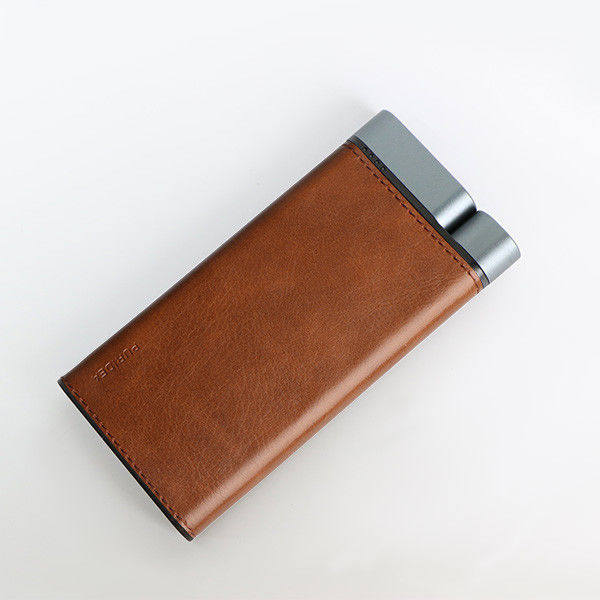 10000mAh Güç Bankası Metal Kabuk Deri Finish 2pcs USB-A 1pc Type-C Portlar