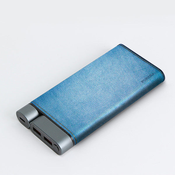 Metal kabuklu ve 3 portlu verimli 10000mAh güç bankası - Herhangi bir USB-C cihazını şarj edin!